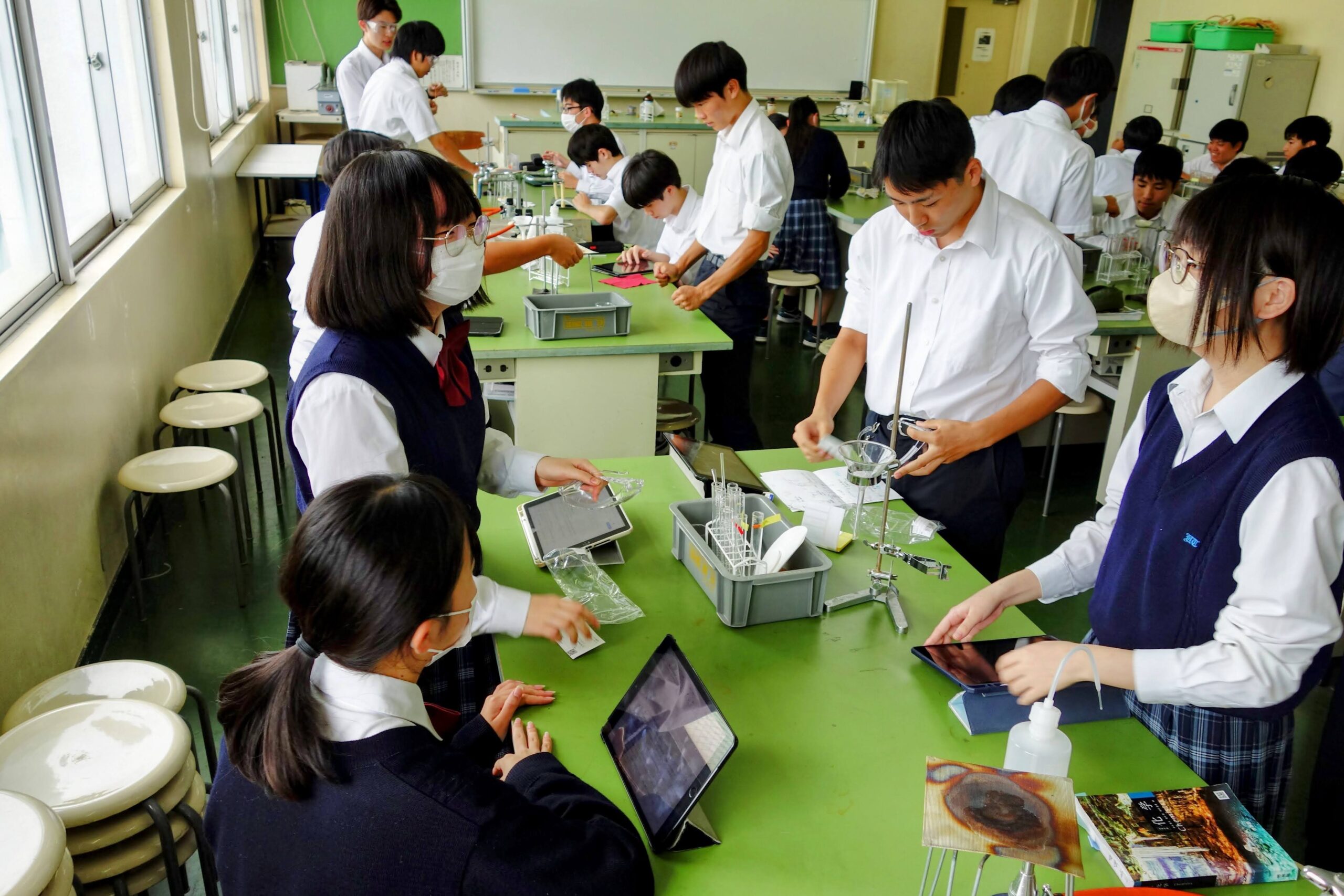 花咲徳栄高校（埼玉県加須市）「『自走力』を育む、化学授業」-これが